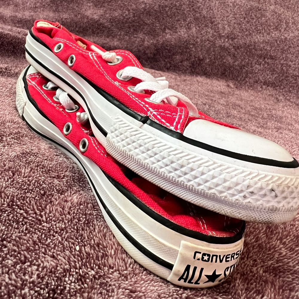 Red Converse